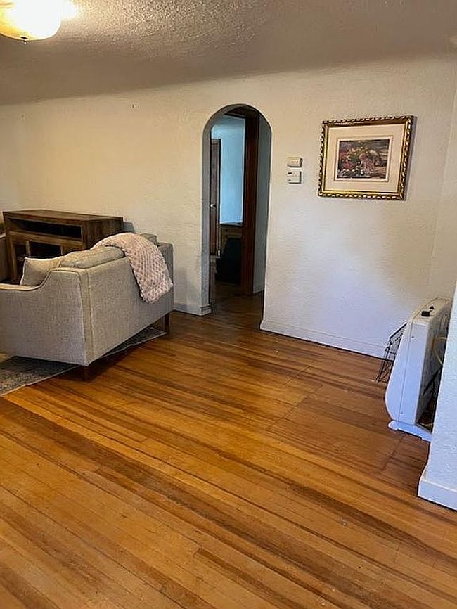 Photo of 307 Oregon St, Adrian, OR