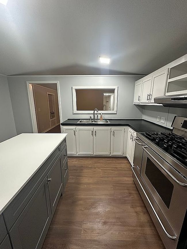 Photo of 2901 Willow Glen Trl, Mogadore, OH