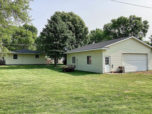 Photo of 204 Douglas St, Newcastle, NE