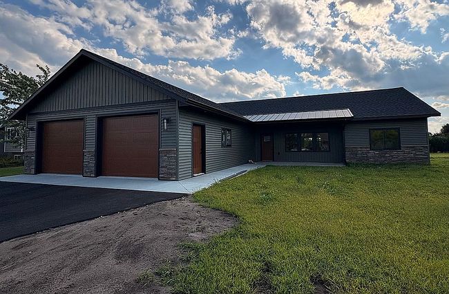 Photo of 1211 6th Ave Nw, Perham, MN