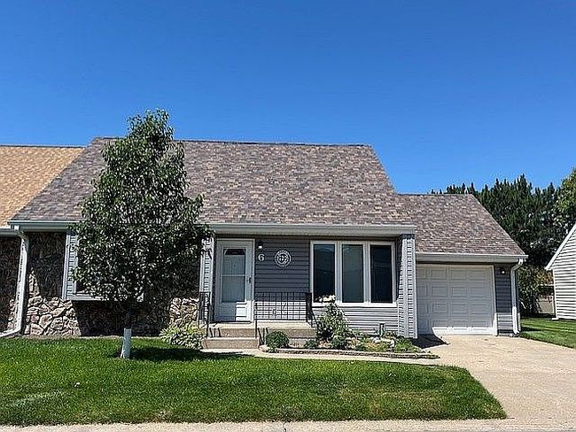 Photo of 6 Chantilly St, Grand Island, NE