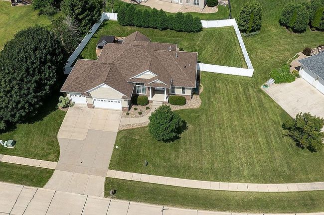 Photo of 3270 Mulberry Dr, Marion, IA