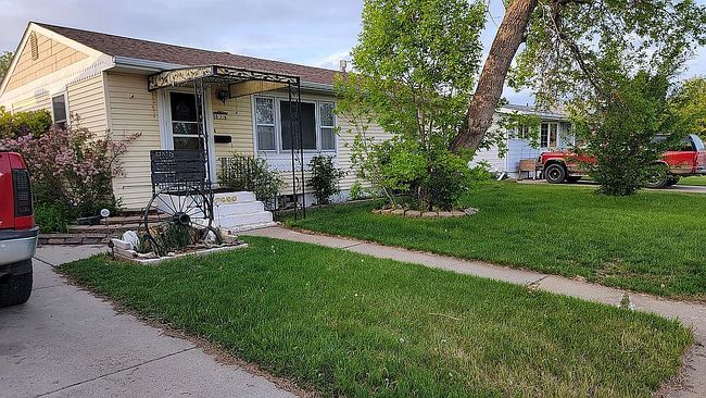 Image of 624 9th St Se