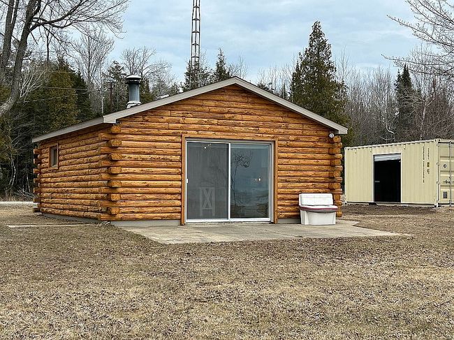 Photo of 7481 Sunset S75 Ln, Rapid River, MI