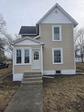 Additional photo 1 of property located at 140 E Walnut St
