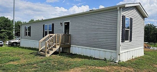 Photo of 84 Crappie Hollow Ln, Taylorsville, NC