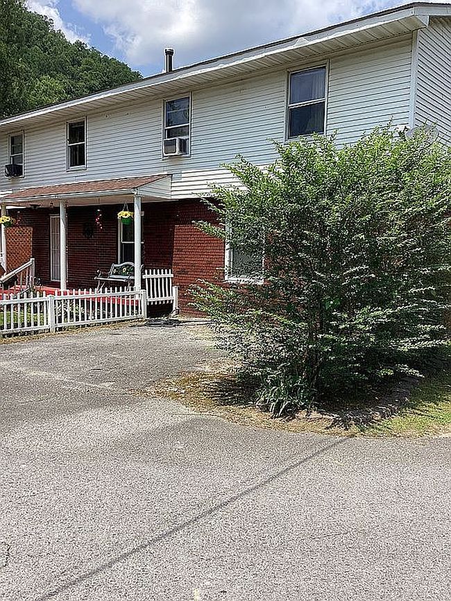 Photo of 41 Flat Top Camp Rd, Wharton, WV