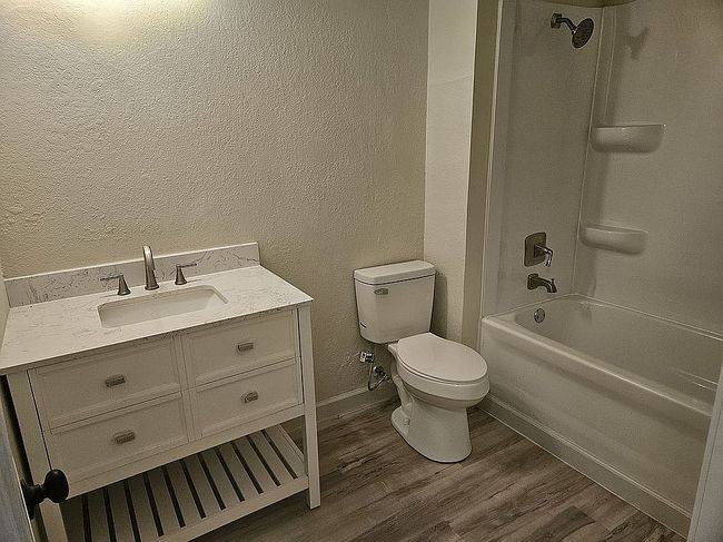 Image of 7305 N Wishing Well Dr