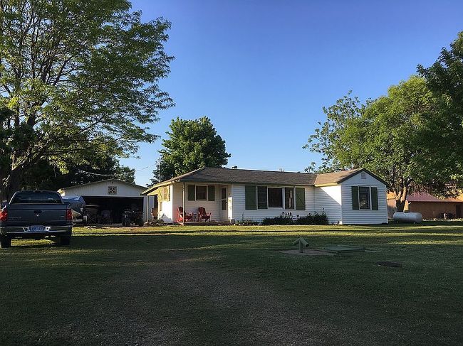 Photo of 37 Shoreline Dr, Geneseo, KS