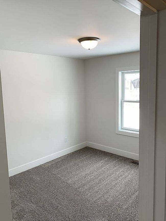 Image of 91 Elwood St