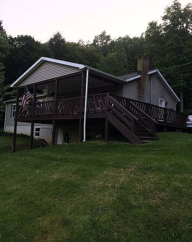 Photo of 59 Deerlick St, Sheffield, PA
