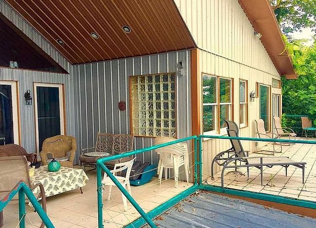 Image of 909 Pine Island Pt