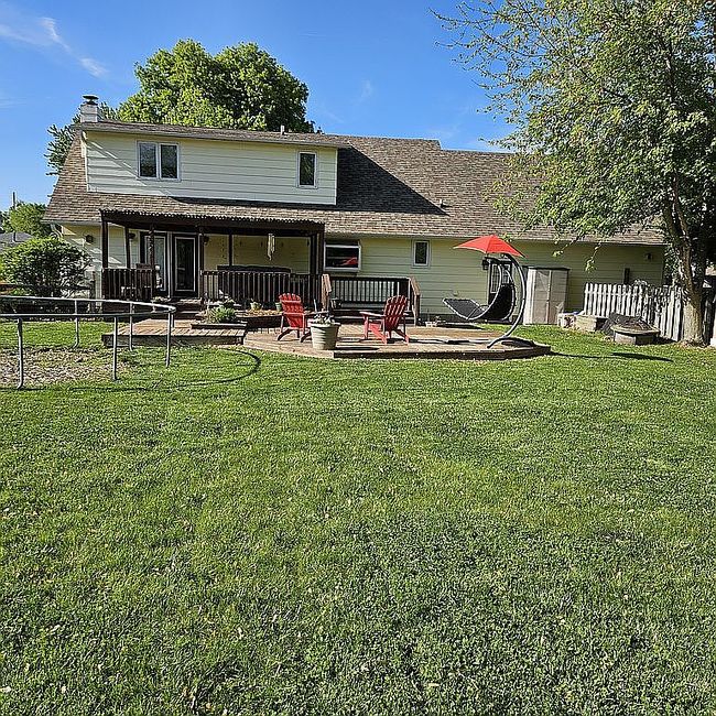 Image of 10 Eleanor Dr