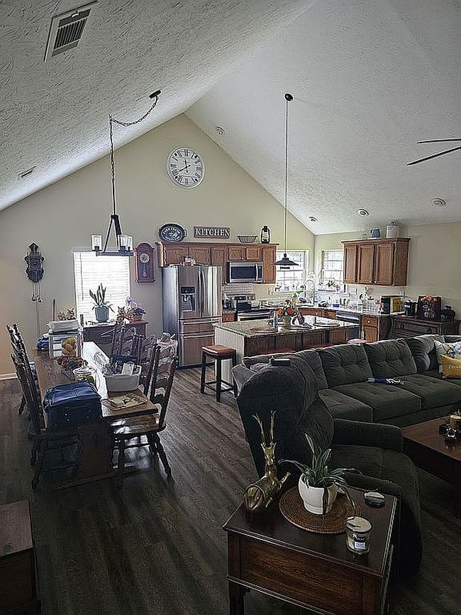 Photo of 308 Southside Way, Nicholasville, KY