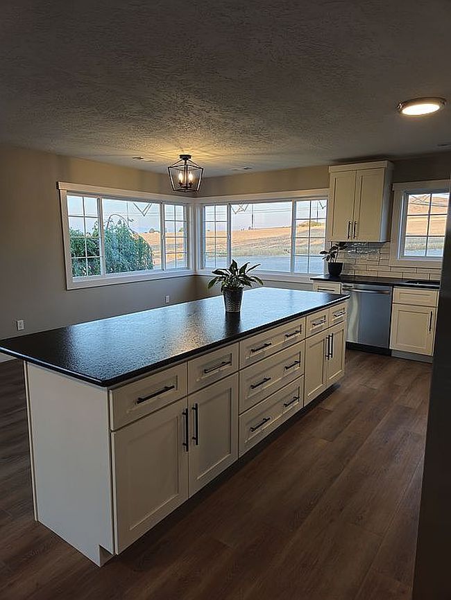 Photo of 975 Mendiola Rd, Nyssa, OR