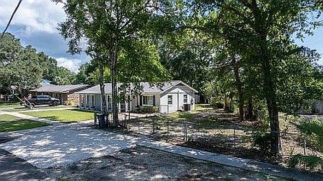Photo of 258 Glenview Ave, Valparaiso, FL