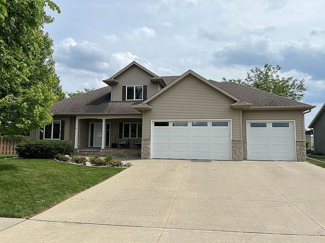 6176 Martens Way S, Fargo, ND