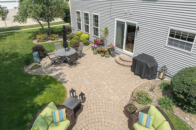 Photo of 3105 Towne House Dr Ne, Cedar Rapids, IA