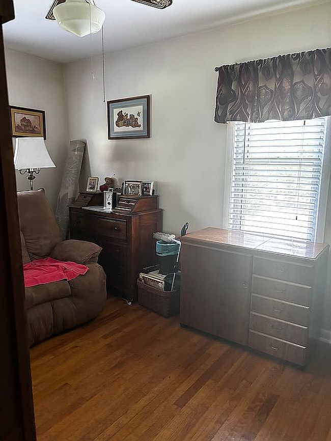 Photo of 120 S 6th St, Central City, KY