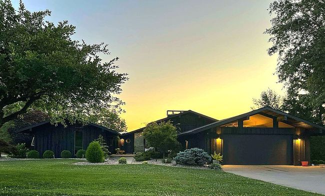 Photo of 1343 Dorbett St, Jasper, IN