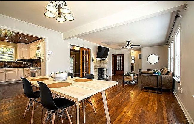 Image of 2441 W Mulberry Ave