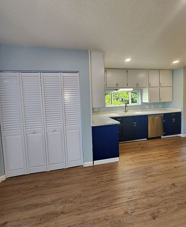 Photo of 1530 Se Hamilton St, Roseburg, OR