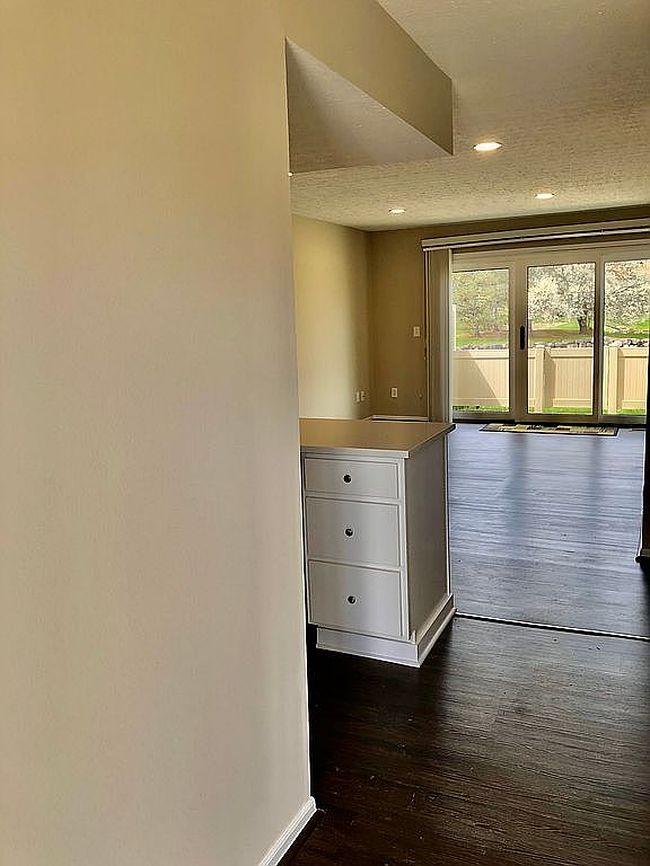 Image of 2669 Cedar Lake Dr