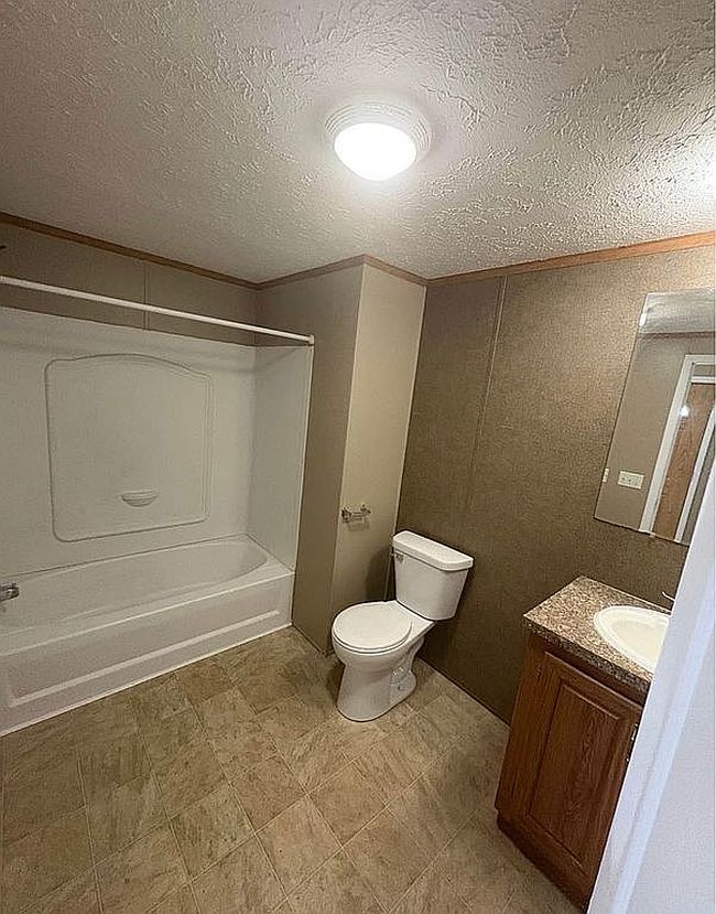 Photo of 300 Sw 8th St #209, Madison, SD