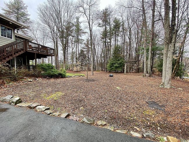Photo of 336 Sir Bradford Rd, Pocono Lake, PA