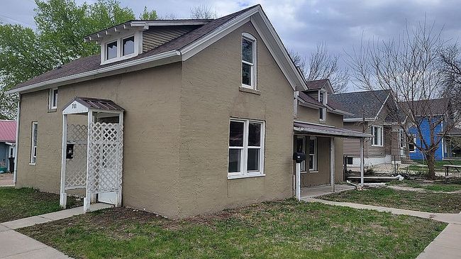 Additional photo of property located at 711 W Prospect Ave
