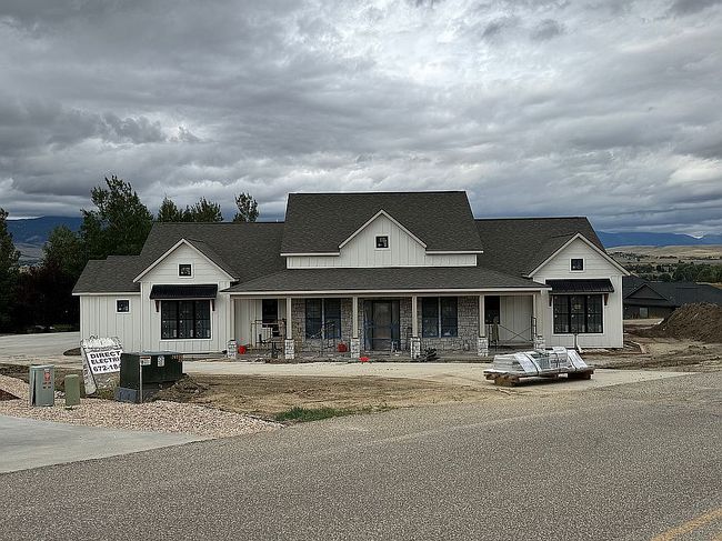 Photo of 3 Turnberry Dr
