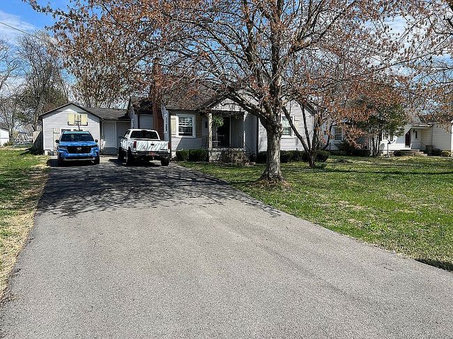 Image of 736 Greenlawn Ave