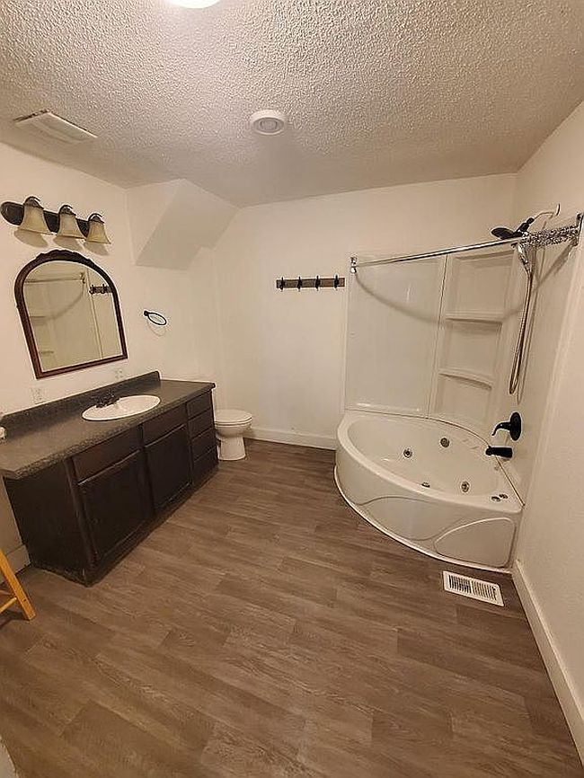 Image of 803 Elm St
