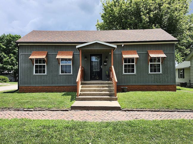 Photo of 620 N Jackson St, Litchfield, IL
