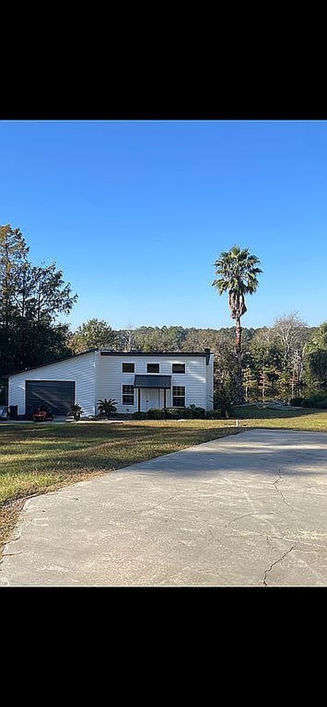 Image of 943 Basswood Rd