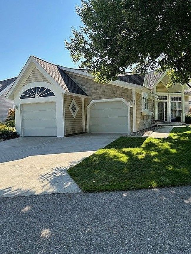 Photo of 354 Cottage Ln