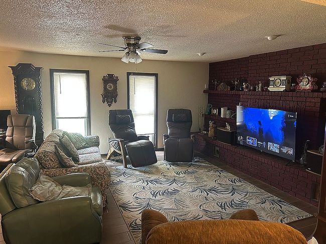 Photo of 304 W Eagle Chief Dr, Cleo Springs, OK