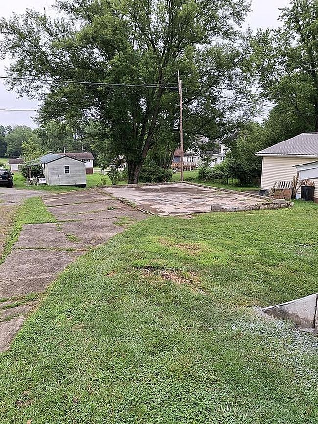Photo of 108 S Paul St, Woodsfield, OH