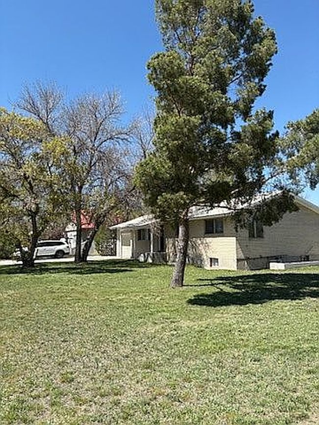 Image of 210 W 2 N