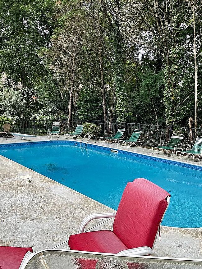 Image of 111 Cane Brook Ct