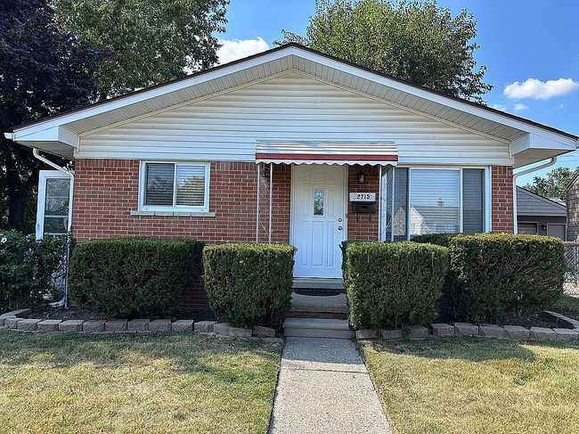 2715 Kenmore Rd, Berkley, MI