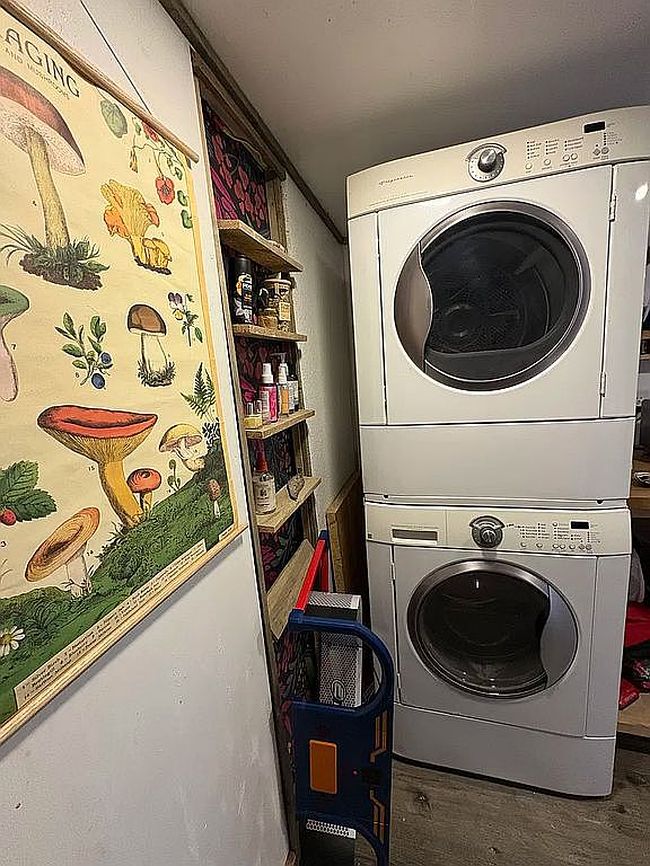 Image of 37 Hidden Holw