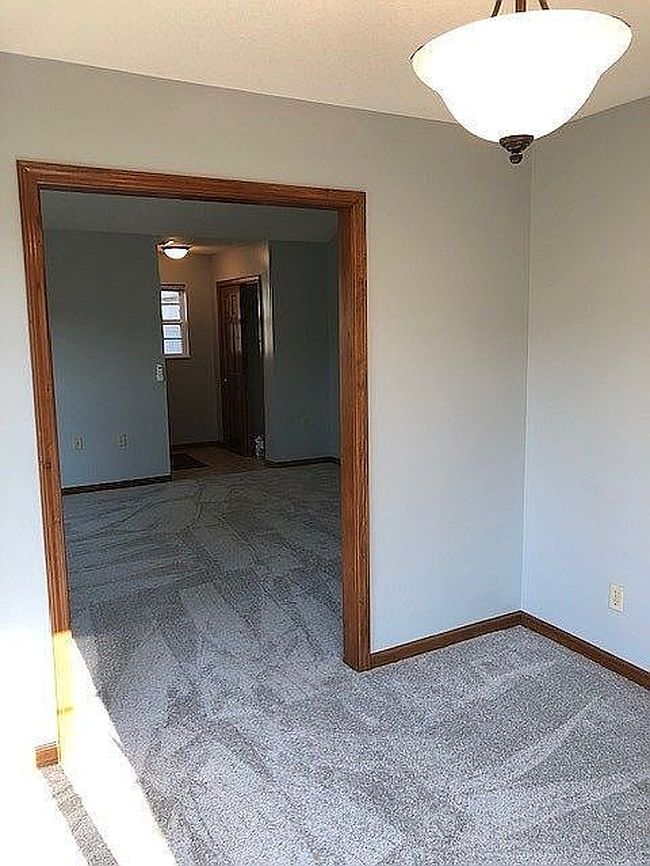 Photo of 4232 Forest Creek Pkwy, Fort Wayne, IN