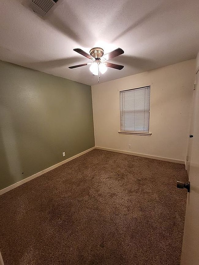 Photo of 600 Cypress St, Pittsburg, TX