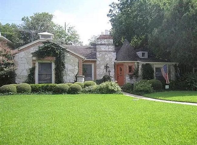 Additional photo 1 of property located at 4109 Stanford Ave