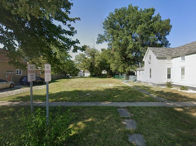 Image of 942 E Broadway