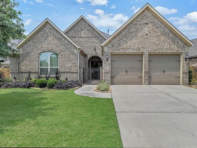 Photo of 8422 Horsepen Bend Dr, Conroe, TX