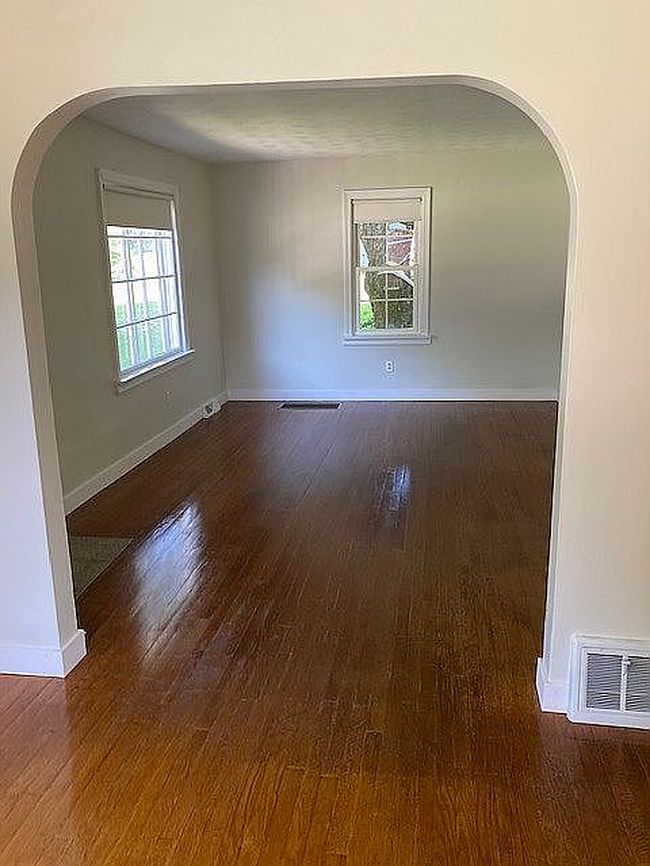 Photo of 2909 Hershey Rd, Erie, PA