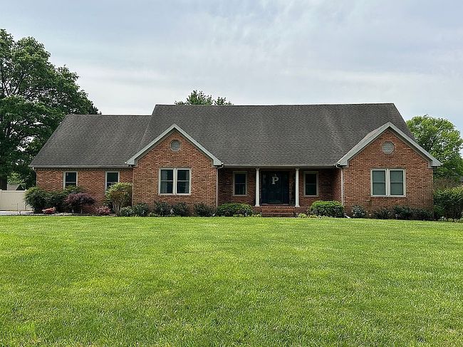 Photo of 235 Oxford St, Hopkinsville, KY