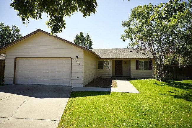 Photo of 61839 Avonlea Cir